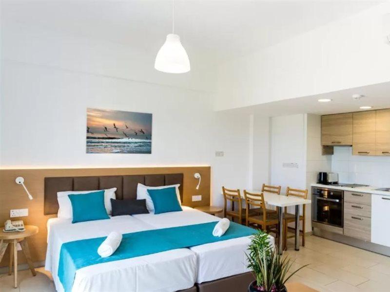 Ferienwohnung Helios 2 Paphos Exterior foto