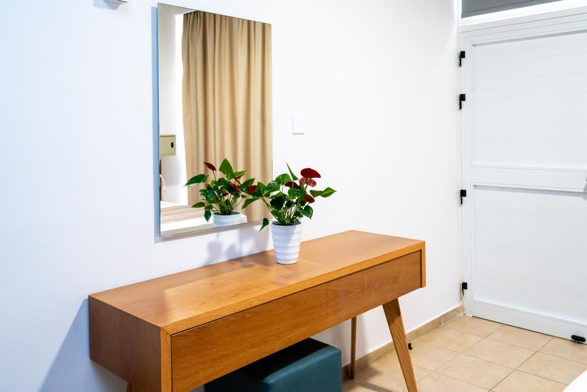 Ferienwohnung Helios 2 Paphos Exterior foto